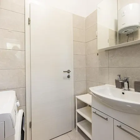 Apratman Mares Razanj Apartment Exterior photo