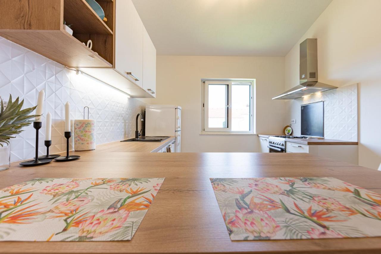 Apratman Mares Apartment