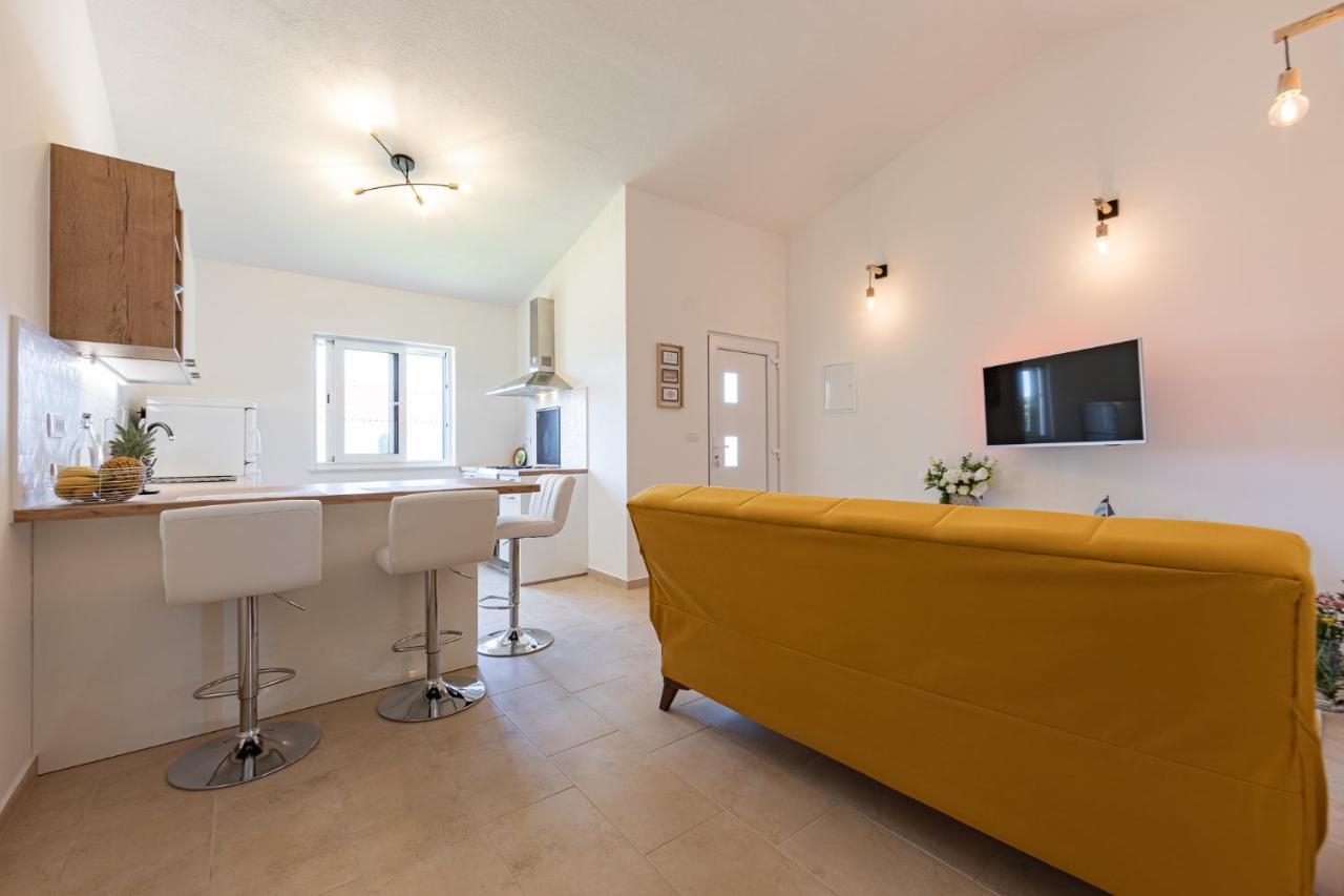 Apratman Mares Apartment