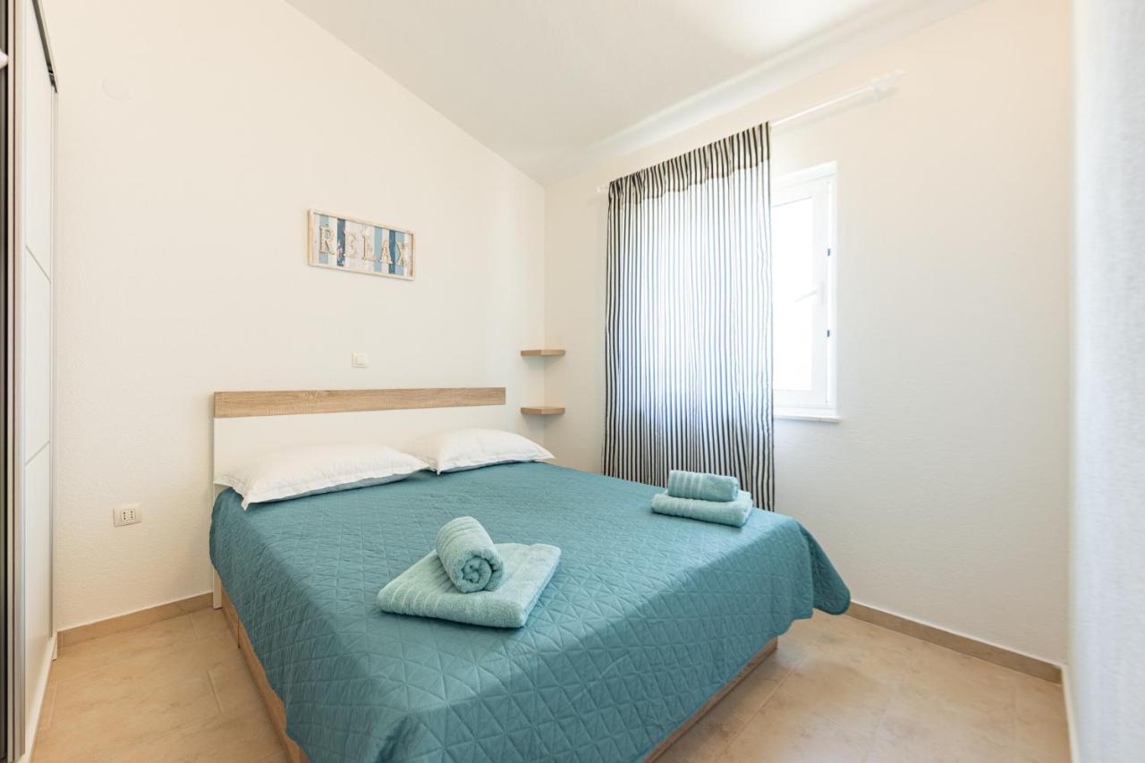 Apratman Mares Apartment Razanj